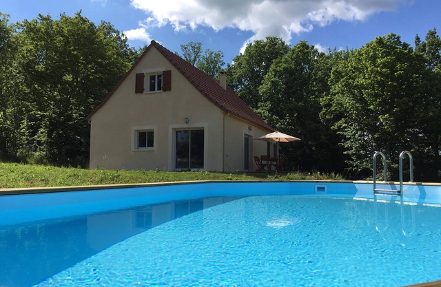 Pool, Panoramic Views – Dordogne & Lot Gîte