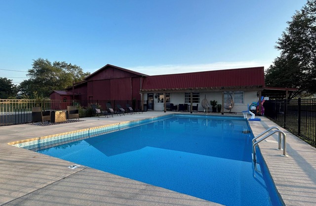 Pool & Pool House Rental