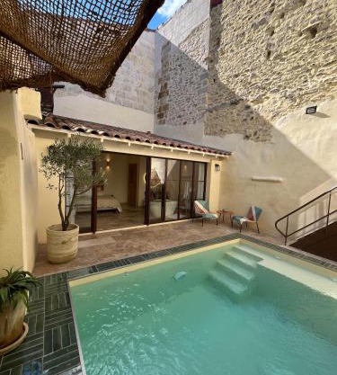 Pool Suite