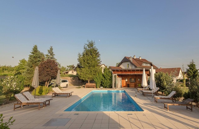 Pool Villa Izabela With Wellness, Križevci pri Ljutomeru, Slovenia