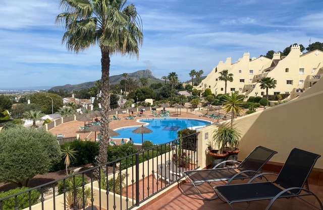 Poolside Apartment with Golf, Tennis and Dining