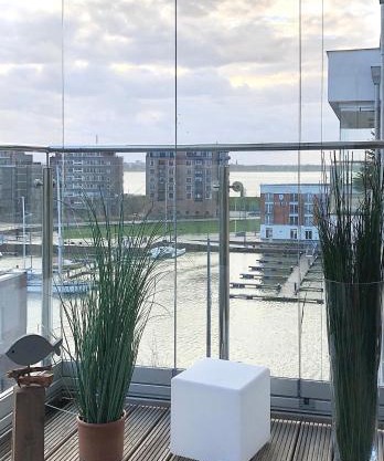 Port Marina "Schlagseite"