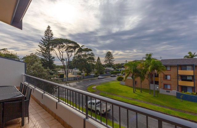 Prelude Penthouse – stroll to the beach