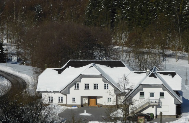 * Premium apartment, new building, near Winterberg, Nordic u. Skilanglaufz., Playground