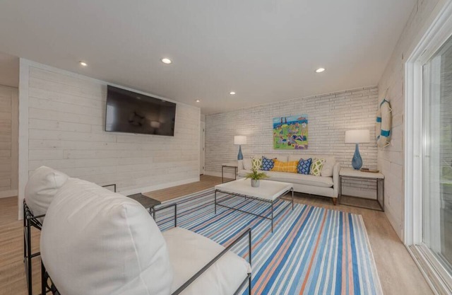 Premium Dunes Villa: Family Luxury Near Beaches