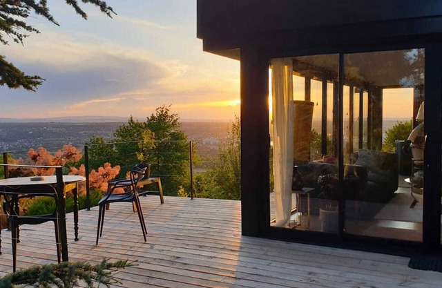 Prestigious gite with panoramic view in Vichy for a romantic stay in Auvergne