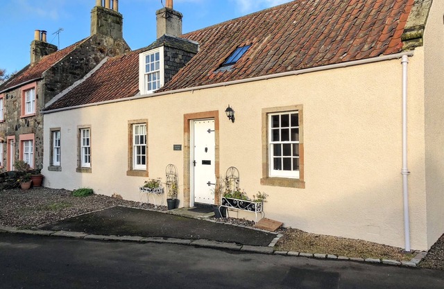 Pretty period cottage with garden in conservation village near Elie
