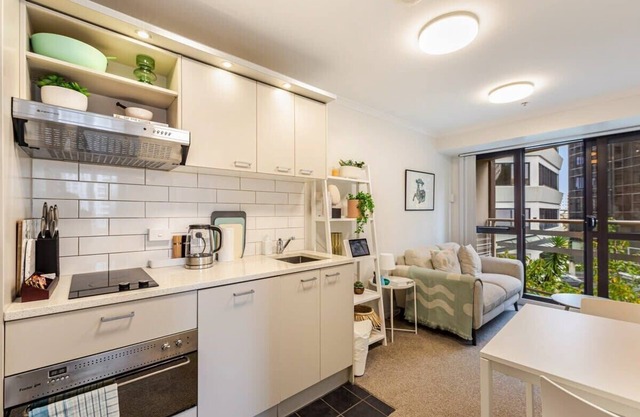 Prime location - 2 bedroom urban retreat