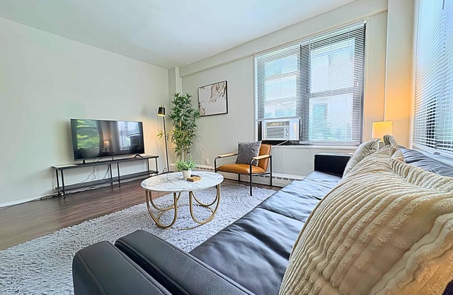 Prime Spot, Chic 1-Bedroom Unit