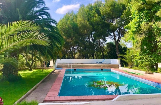 Private bungalow in ecological farm 30 minutes from Valencia and beaches.