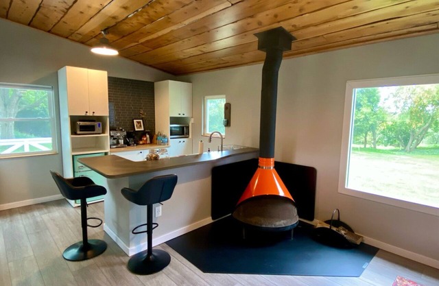 Private Bunkhouse on Small Charming Family Farm