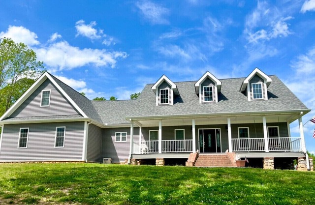 Private & Cozy Home, Close to Lake