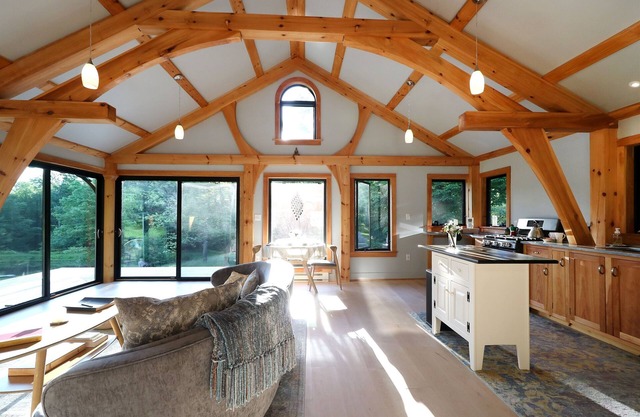 Private Escape: Gorgeous Cabin on 20 acres overlooking pond.