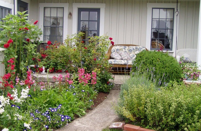 Private Garden Cottage In Mendocino's Historic Preservation District