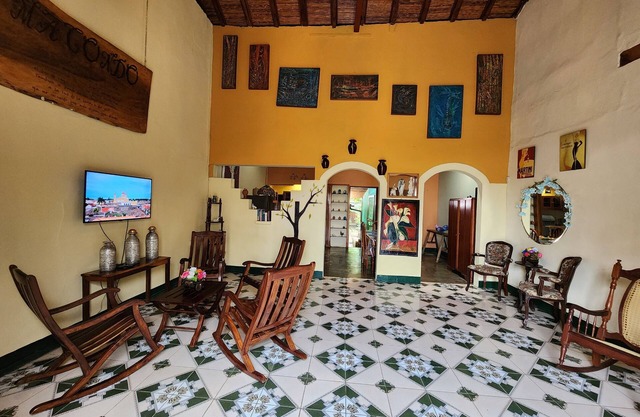 Private House 3BD- 2BH- 9 People- Wi-Fi- Fully Kitchen