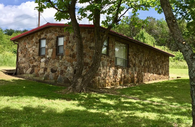 Private House Located Seconds Away from the Norfork & White River Access
