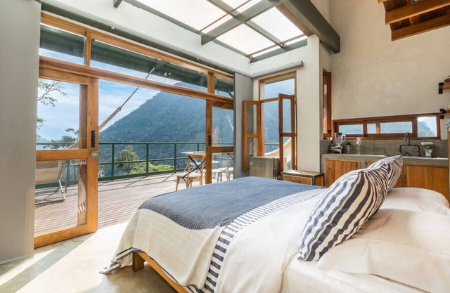 Private Jacuzzi Villa-mountains view by HOUSY HOST