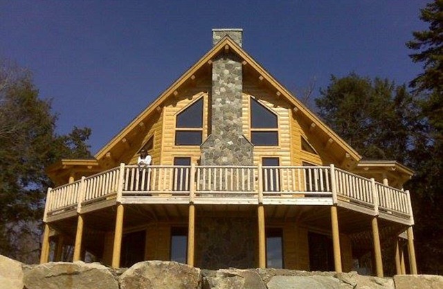Private Log Home with Beautiful views of Moosehead Lake and Mountains
