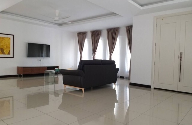 Private mansion near the king's palace