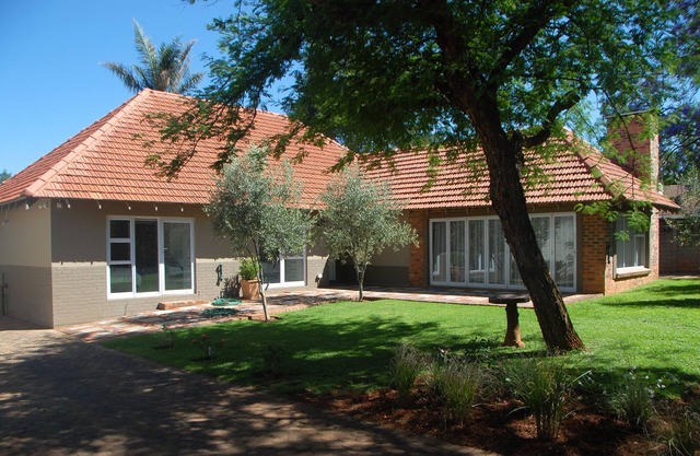 Private, Modern and Safe Family House