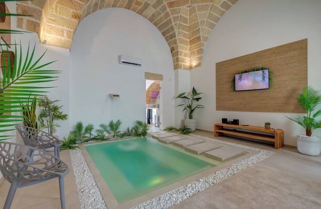 Private Oasi With Spa and Pool, Melissano, Italy