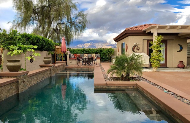 Private Pool Casita - King Bed, Mountain View, Super Private!