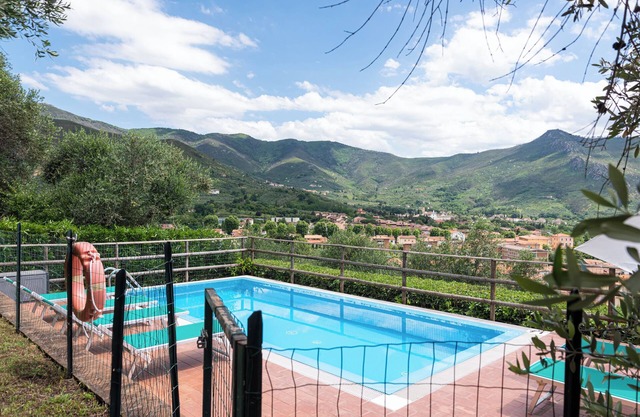 PRIVATE POOL - FARMHOUSE FATTORIA LA PIEVE - VILLA OLEANDRO, 8 Km from Pisa