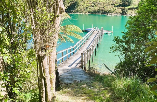 Private seaside cottage with boat only access.