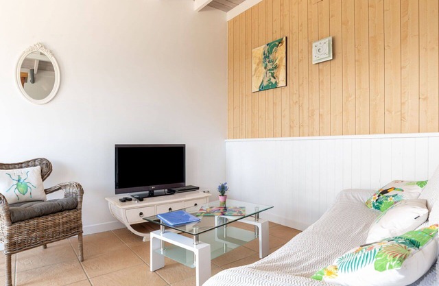 Private Villa with WIFI, private pool, A/C, TV, terrace, pets allowed, panoramic view, parking