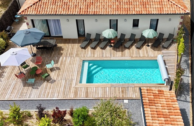 Proche Léon Villa 8 Personnes, Piscine Chauffée à 5 km de L'océan
