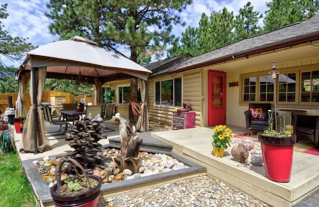 Pub - Hot Tub - Fire Pit