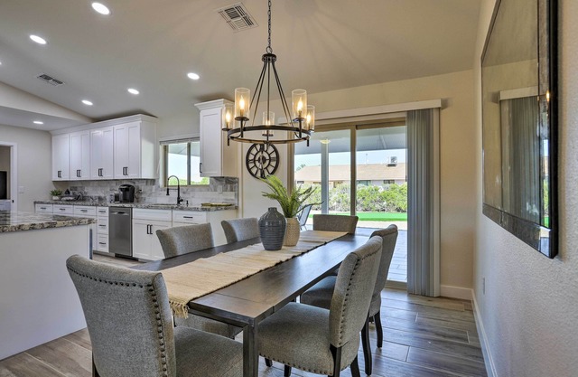 Putting Green, Grill: Home in Sun City West!