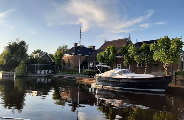 PUUR Eastermar Authentic and luxurious coach house in a monumental farm