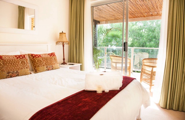 Quaint Bed & Breakfast In The Klein Karoo