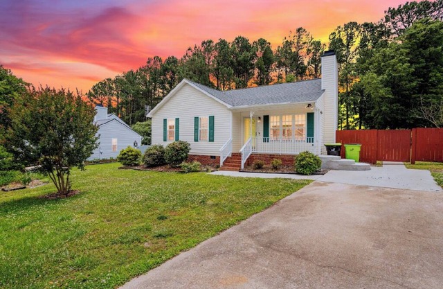 Quaint Cottage of Holly Springs