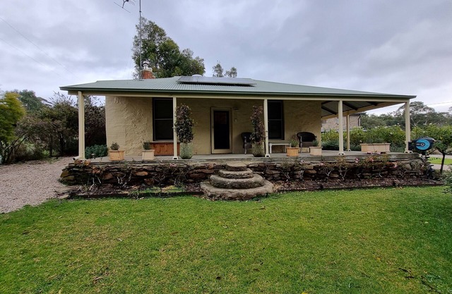 Quaint stone cottage nestled in the hills between Meadows Goolwa and Strathalbyn