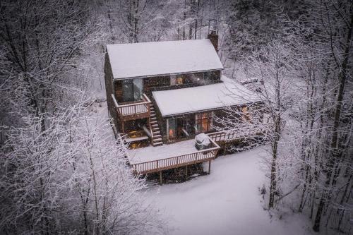 Quaint Stowe Cabin