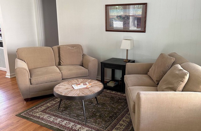 Quaint sunny cottage that rests in the historical neighborhood of Billings