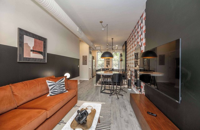 Queen City Views 1 – Chic 1 BDR!