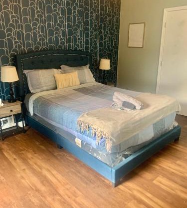 Queen Suite - Private Entrance - WiFi