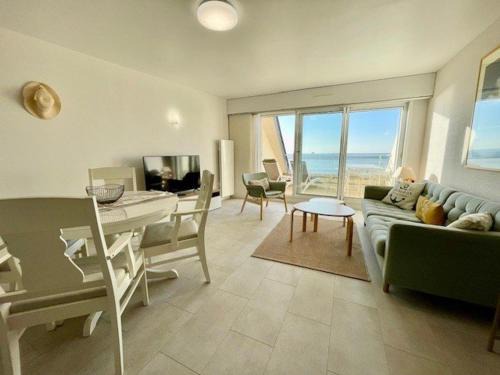 Quiberon - Duplex rénové 2 pièces avec terrasse, parking privé et WiFi - FR-1-478-268