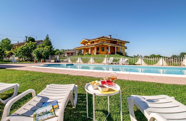 Quick Home - Garden - One Bedroom Apartment, Sleeps 2
