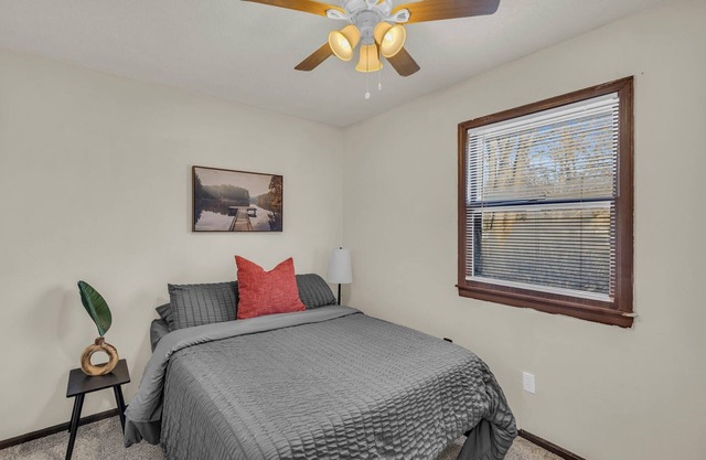 Quiet & Cozy 2BR Home - Clean & Comfy Stay in Baldwin City