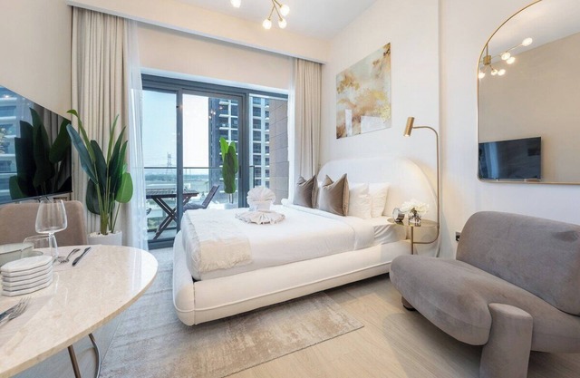 Quiet Elegance Studio Living Near Burj Khalifa in Azizi Riviera