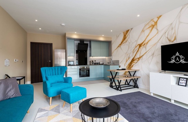 Quiet Flat for Working Guests - Book Now - Apartment 4