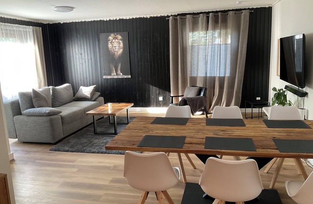 Quiet, fully equipped guest apartment
