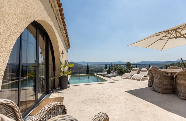 Quiet house with exceptional view