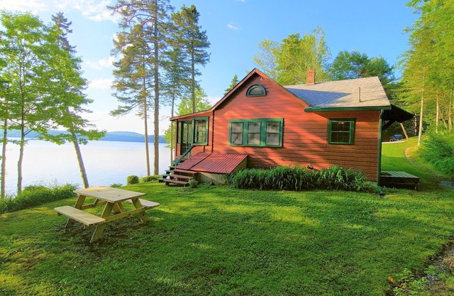 Quintessential Maine Lake Cottage, Quanahawasset, a John Calvin Stevens Original