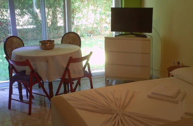 Rafina garden studio