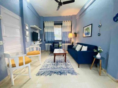 Rahat Manzil- The Old Warm Charm 2 Bedroom Apartment in Khar West by Connekt Homes